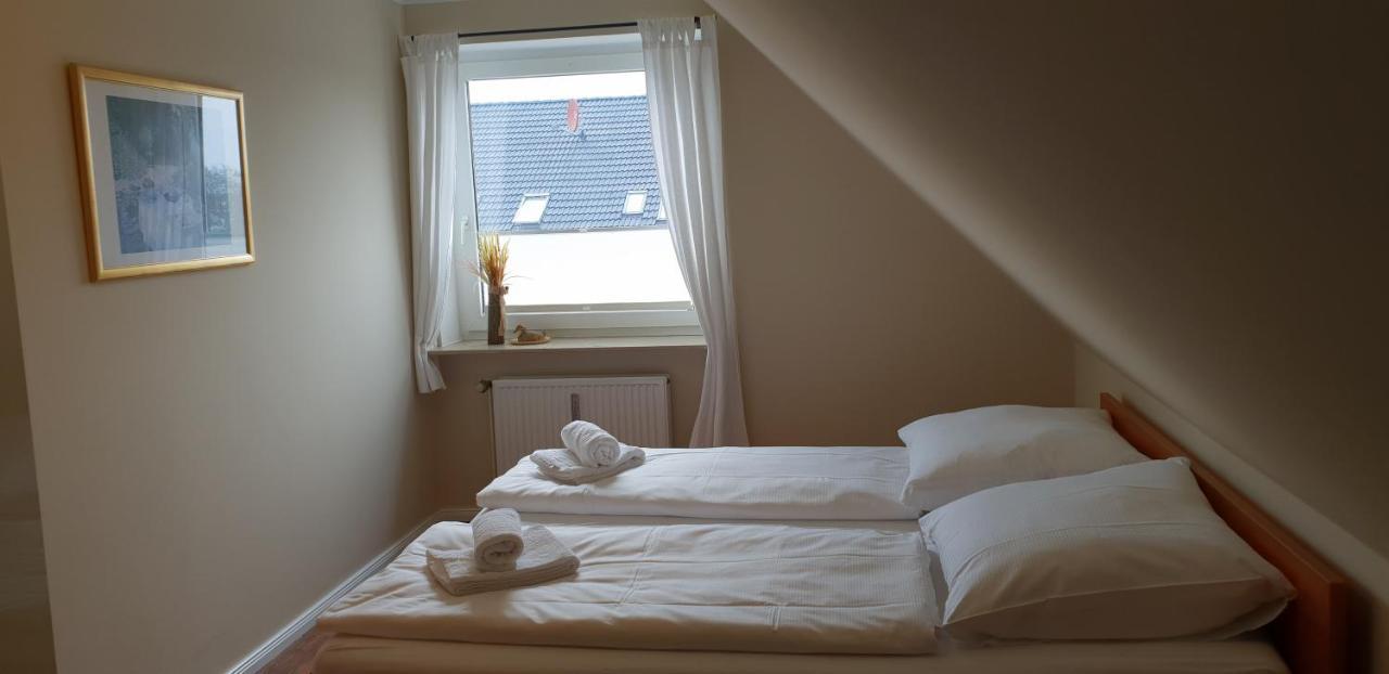 Airport Hotel One Aparthotel Sylt Kültér fotó