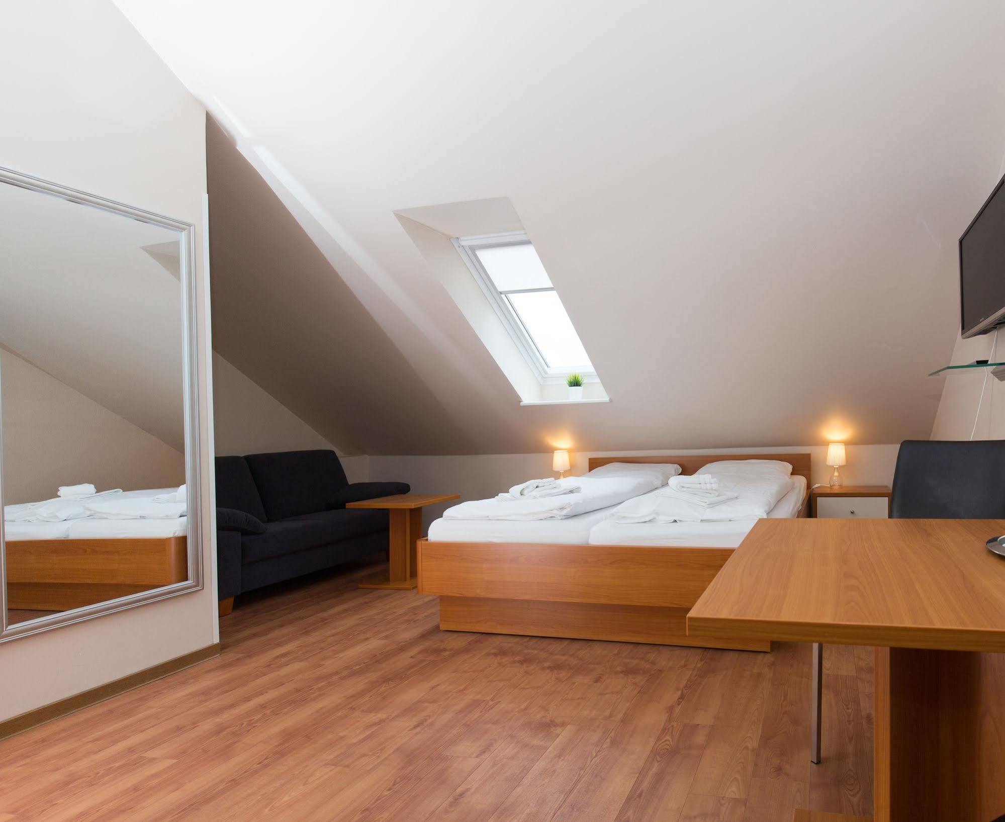 Airport Hotel One Aparthotel Sylt Kültér fotó
